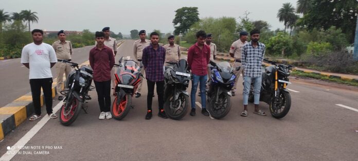 रायपुर मे स्टंटबाजी करने वाले 6 बाईक राईडर पर FIR दर्ज 