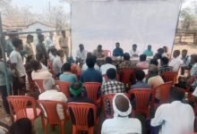 Gariyaband News : छत्तीसगढ़ के इस गांव में 3 महीनों में 3 आत्महत्याएं, 8 ने किया प्रयास, मनोरोग विशेषज्ञ के साथ SDM, SDOP, जनपद सीईओ एवं तहसीलदार पहुंचे काउंसलिंग के लिए