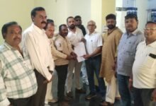 खमतराई में नाली निर्माण हेतू पाटों के तोड़ - फोड़ में निगम द्वारा पक्षपात करने का आरोप लगाते हुए कांग्रेसजनों ने आन्दोलन की चेतावनी दिया - रवि राव