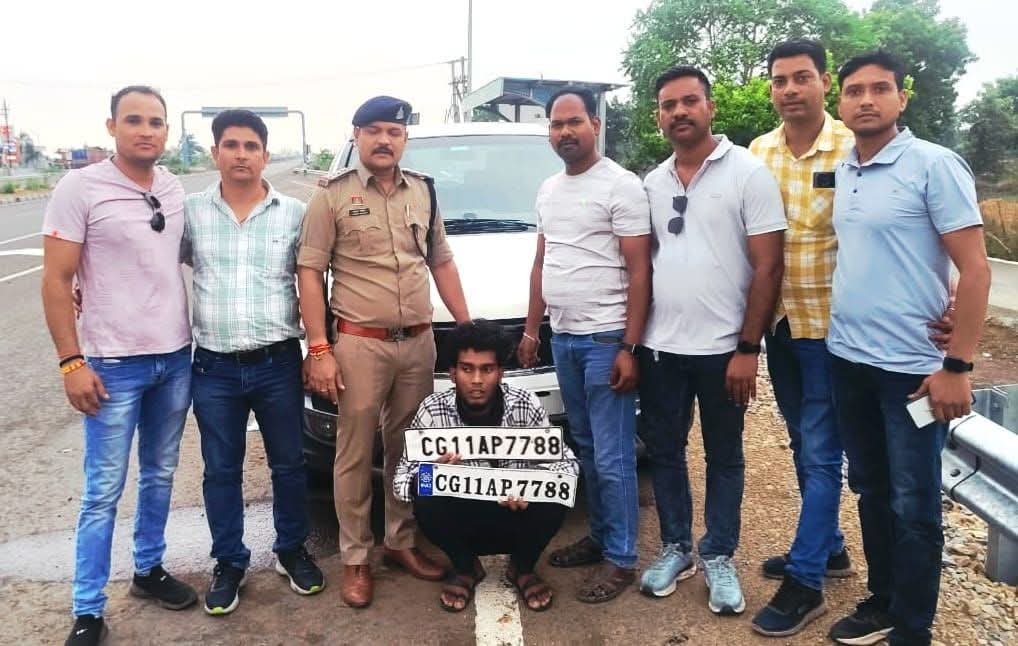 नौकर ही निकला चोर: मालिक के घर से कार की चाबी चोरी कर कार लेकर फरार, पुलिस ने चंद घंटों में किया गिरफ्तार