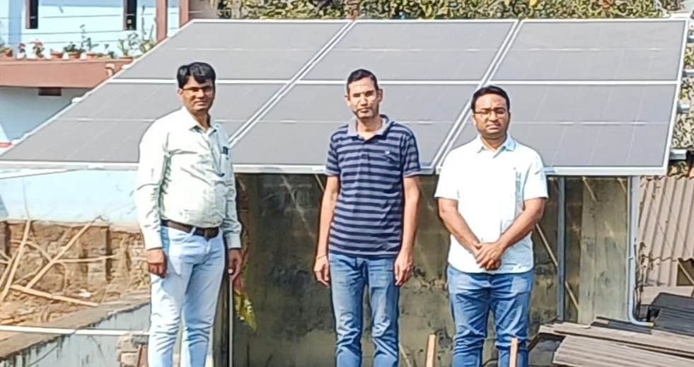 गर्मियों में तीन हजार का बिजली बिल अब हुआ माइनस
