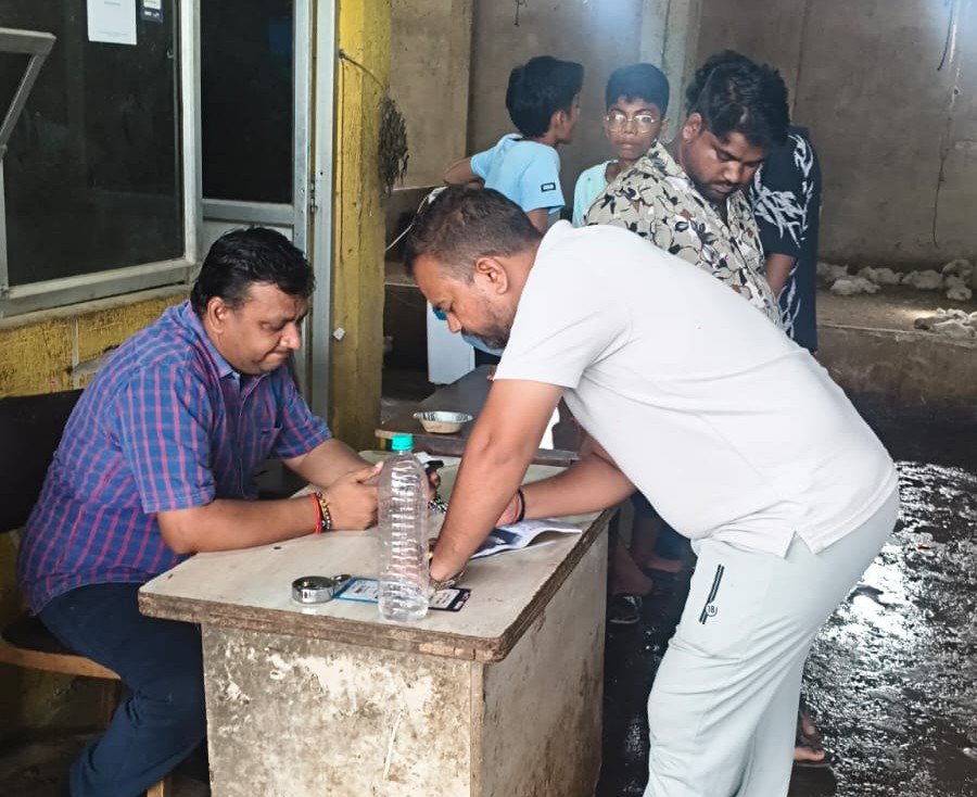 Raipur News : प्रतिबंध के दिन शराब भट्टी के पास खुली चिकन दुकान, नगर निगम ने तत्काल किया सीलबंद, कड़ी चेतावनी देकर 10 हजार रूपये का लगाया जुर्माना