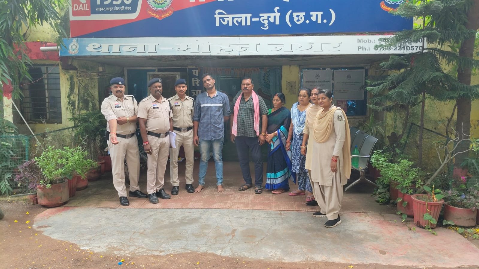 CG Crime : प्रताड़ना से तंग आकर नवविवाहिता ने दी जान, पति, सास-ससुर समेत 4 गिरफ्तार