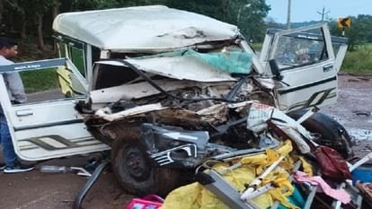 CG भीषण सड़क हादसा: कान्हा से लौट रहे बंगाल के 5 पर्यटकों की मौत,CM साय ने जताया शोक