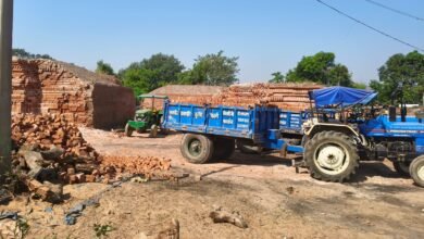 क्षेत्र में संचालित अवैध लाल ईंट भट्ठे, शासन के नियमों को दिखा रहे ठेंगा