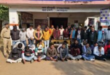  CG Crime : जुए का बड़ा फड़ पकड़ाया, 39 आरोपी दबोचे गए, 9 लाख रुपए से अधिक नगद  और  43 नग मोबाइल ज़ब्त