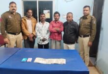 Raipur Breaking : जुआ खेलते 4 जुआरी गिरफ्तार, 45 हजार रूपये जप्त