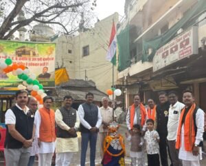 मोमिनपारा मे हर्षोल्लास के साथ मनाया गया गणतंत्र दिवस, ध्वजरोहण कर दी शुभकामनाए