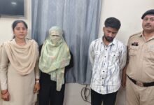 Chhattisgarh : इस जिले में देह व्यापार का भंडाफोड़: पॉश कॉलोनी में चल रहा था अनैतिक कारोबार, संचालिका और ग्राहक गिरफ्तार