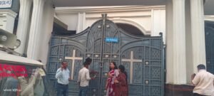 Raipur Breaking : टैक्स बकाया होने पर होलीक्रॉस स्कूल बैरनबाजार और शैलेन्द्र नगर पर निगम ने जड़ा ताला