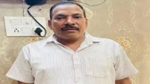 रायपुर में डबल मर्डर, बर्खास्त सिपाही ने कुल्हाड़ी से पत्नी और बेटी को उतारा मौत के घाट, फिर खुद थाने पहुँचकर किया सरेंडर