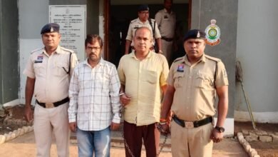 Raipur Crime : मंत्रालय के नाम पर फर्जी नियुक्ति का खेल: 34 लोगों से 1.5 करोड़ ठगने वाले सरकारी शिक्षक और क्लर्क गिरफ्तार