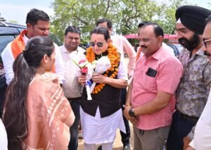 बसना विधायक डॉ. संपत अग्रवाल की उपस्थिति में ग्राम रेमड़ा में ‘सुशासन तिहार’ संपन्न, संवाद से समाधान की ओर बढ़ते कदम