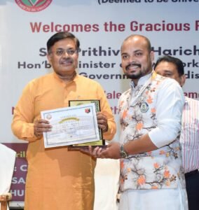 कसडोल क्षेत्र के युवा छात्र डिकेश कुमार साहू को राष्ट्रीय “लोक संवाद” प्रतियोगिता में मिला सर्वश्रेष्ठ प्रतिनिधि पुरस्कार