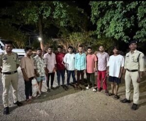 जेल से निकलकर रौब दिखाना पड़ा महंगा : फूल-मालाओं से स्वागत कर निकाली बदमाशों की रैली, पुलिस ने 9 आरोपियों को किया गिरफ्तार