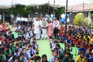 बसना के स्वामी आत्मानंद और कन्या शाला में शाला प्रवेशोत्सव धूमधाम से संपन्न, मुख्य अतिथि के रूप में शामिल हुए विधायक डॉ. संपत अग्रवाल