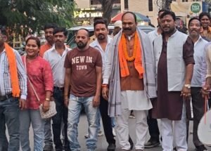 भाजपा झुग्गी झोपड़ी प्रकोष्ठ ने किया श्रम कल्याण मंडल के नवनियुक्त उपाध्यक्ष किशोर महानंद का भव्य स्वागत