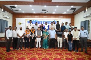 बसना नगर पंचायत में शपथ ग्रहण समारोह संपन्न: तीन मनोनीत एल्डरमैन ने ली पद की शपथ, विधायक डॉ. संपत अग्रवाल मुख्य अतिथि रूप में हुए शामिल