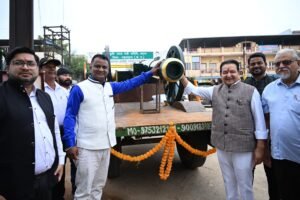 बसना में कारगिल विजय दिवस की तैयारियां तेज: विधायक डॉ. संपत अग्रवाल ने शहीद स्मारक परिसर में स्थापित कराया ‘तोप का प्रतिरूप’