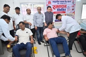 सेवा संकल्प अभियान: राइस मिल एसोसिएशन के रक्तदान शिविर में पहुंचे विधायक डॉ. संपत अग्रवाल, रक्तदाताओं का बढ़ाया हौसला