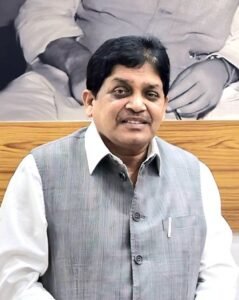 “भाजपा सरकार और चुनाव आयोग की सांठगांठ से लोकतंत्र की हत्या”: डॉ. शिवकुमार डहरिया